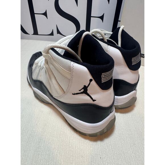 Air Jordan 11 Retro Concord Size 10.5 - Classic Style - Picture 5 of 12
